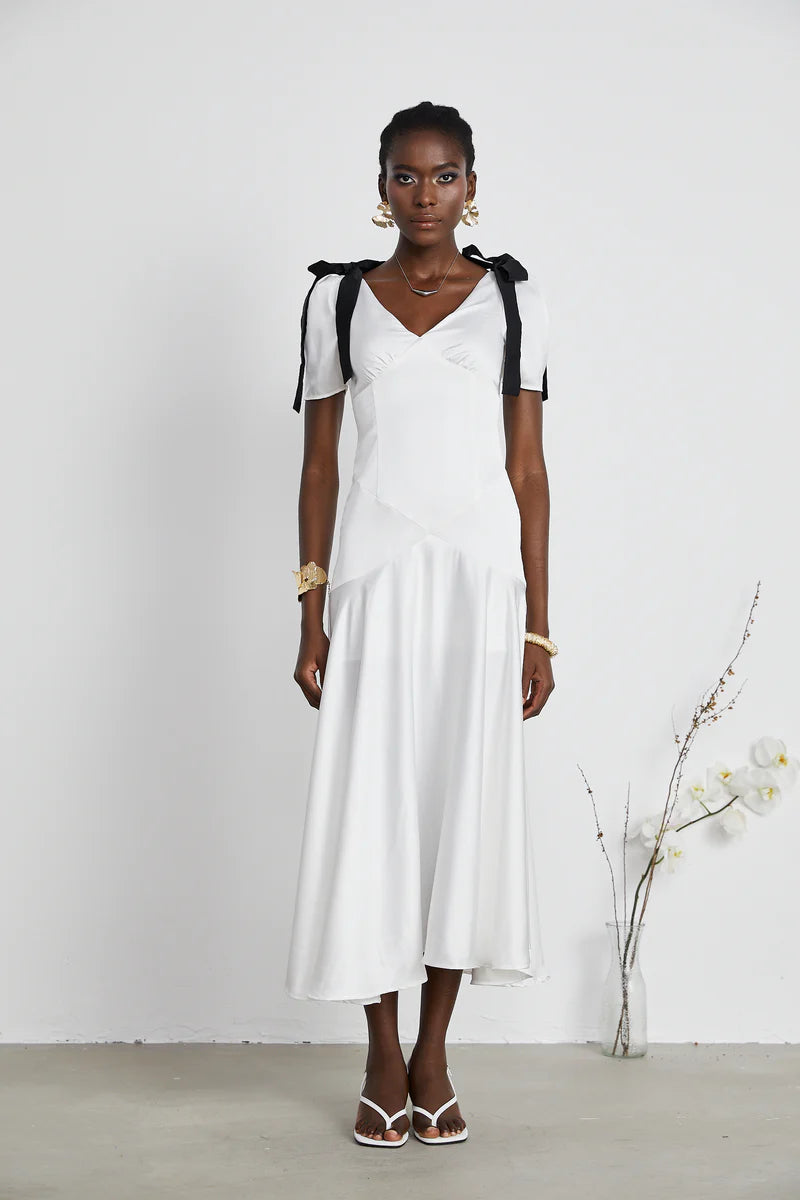 Vestido Longo Elegante Laços e Decote em V