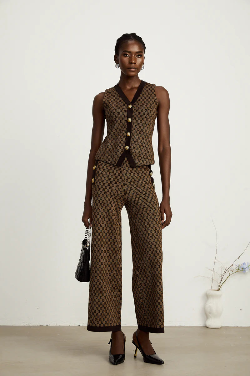 Conjunto Colete em Jacquard com Botões de Metal e Calça Pantalona