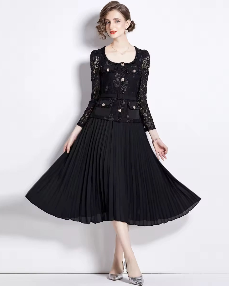 Vestido Renda Elegante – Gola Quadrada, Botões Decorativos e Cintura Franzida