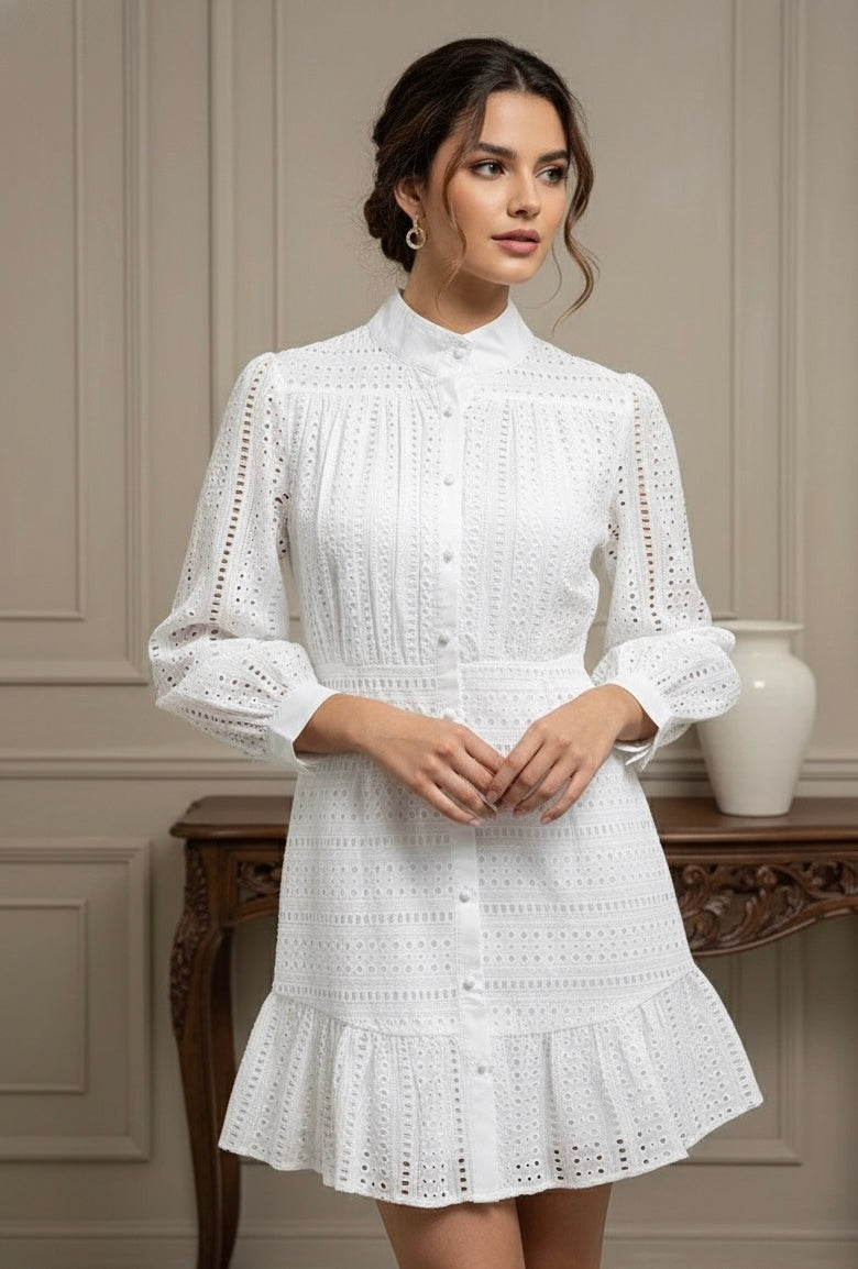 Vestido Curto e Manga Bufante – Sofisticação Moderna com Toque Romântico