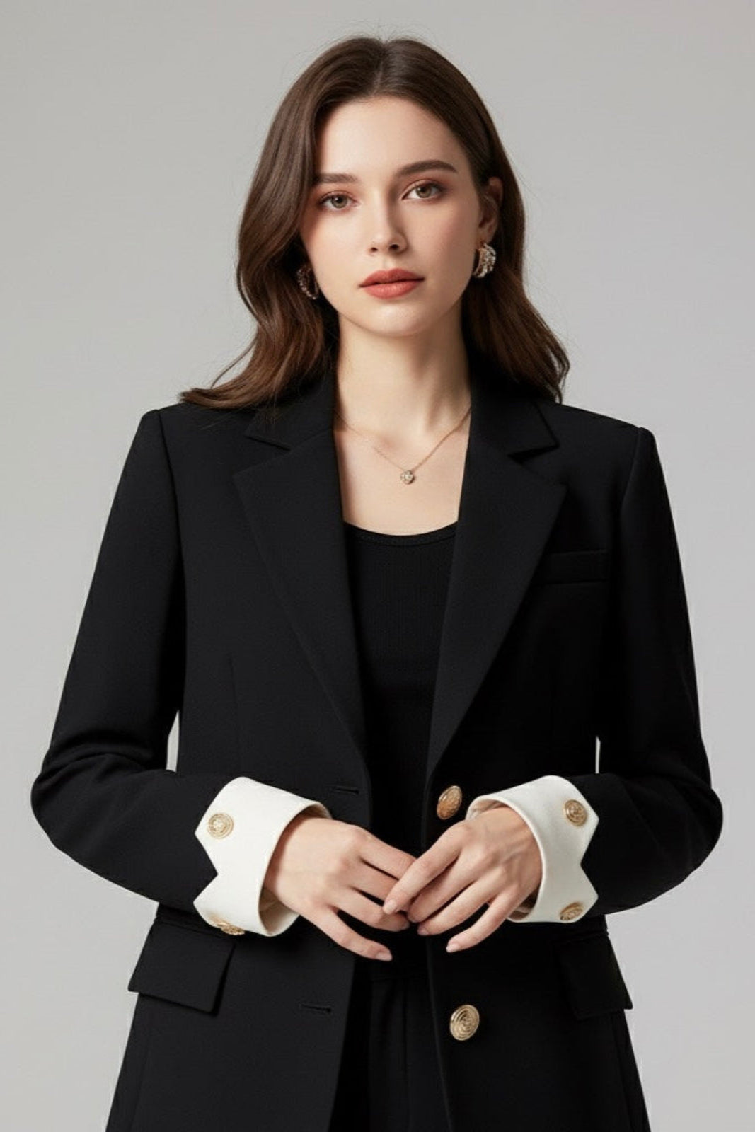 Blazer Botões Dourados com detalhe no Punho - Elegância e sofisticação