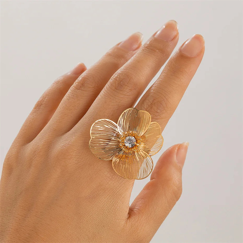 Anel Elegante de Folha de Ginkgo e Flor - Anel Retro Dourado para Dedos