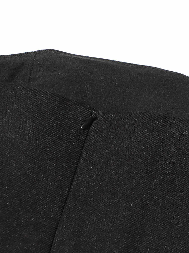 Vestido Longo Bicolor com Decote Reto – Cintura Alta e Saia Plissada em Silhueta Escultural