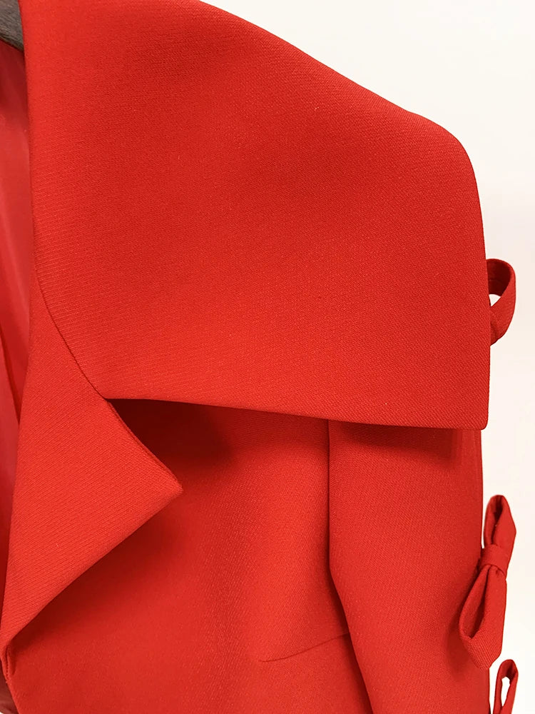 Blazer Cropped com Laço e Detalhes Vazados na Manga