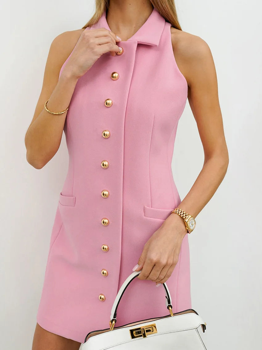 Vestido Polo e Botões Dourados - Estilo e Sofisticação