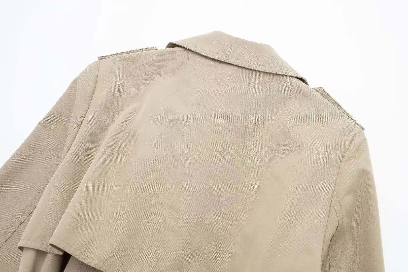 Trench Coat Feminino Slim com Gola e Cinto