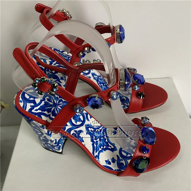 Sandália Luxuosa Diamond Crystal – Estampa Azul e Branco