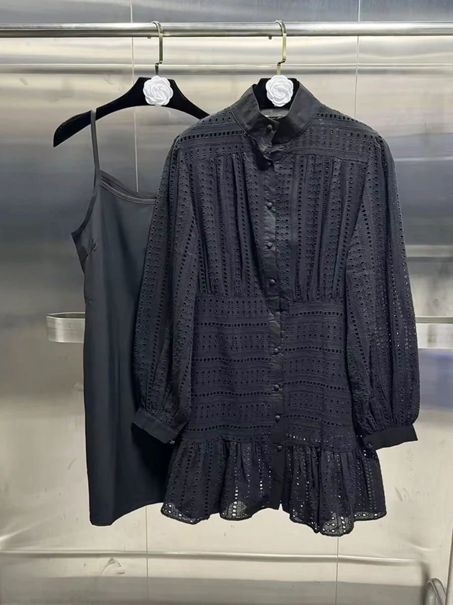 Vestido Curto  e Manga Bufante – Sofisticação Moderna com Toque Romântico