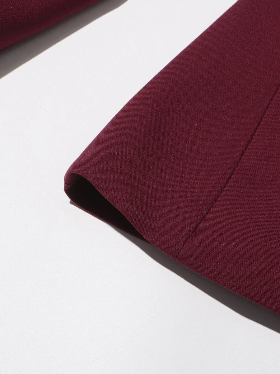 Conjunto de Alfaiataria – Blazer com Gola Alta e Calça de Cintura Alta com Botões Decorativos