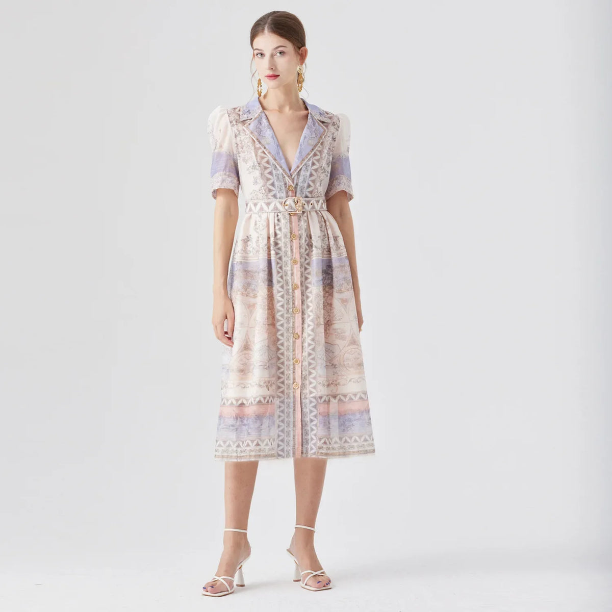 Vestido Estampado, Cintura Marcada e Cinto Elegante