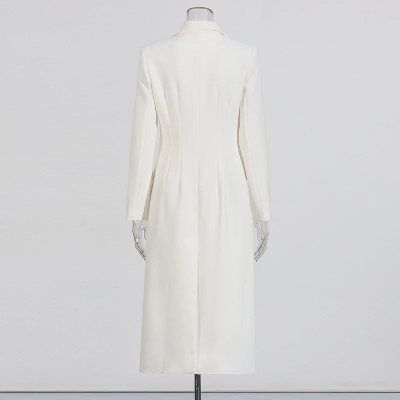 Trench Coat com Cinto – Design Elegante e Silhueta Acinturada