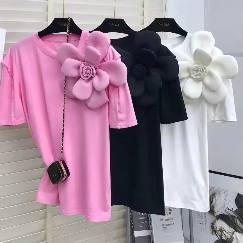 t shirt com aplicação em flor novidade