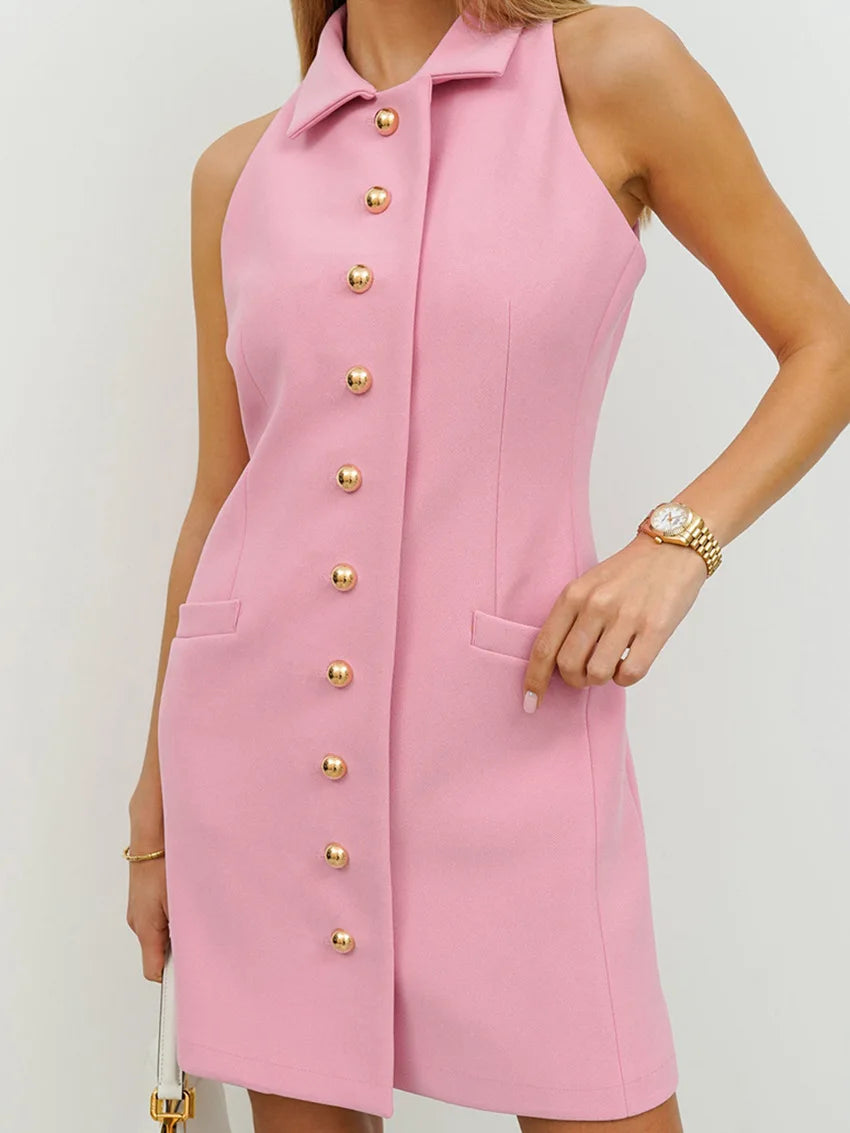 Vestido Polo e Botões Dourados - Estilo e Sofisticação