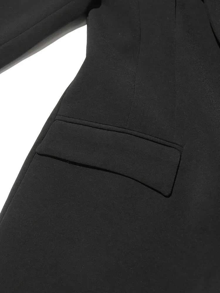 Trench Coat com Cinto – Design Elegante e Silhueta Acinturada
