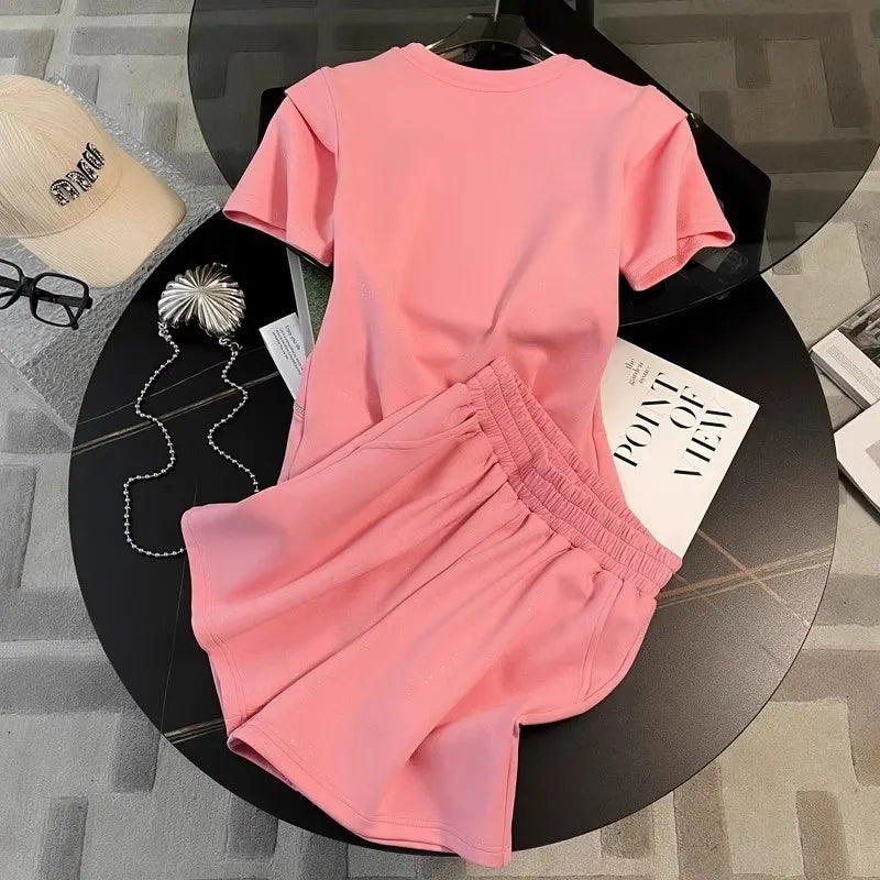 Conjunto casual bordado shorts t shirt