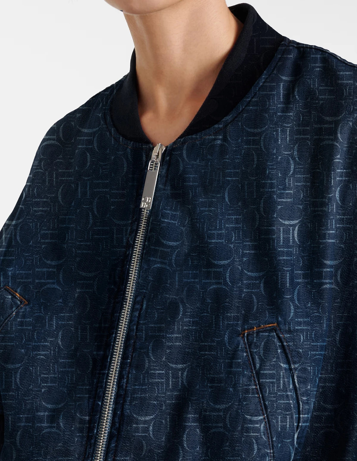Jaqueta Jeans CHCH – Com Zíper e Bolsos, Gola Lapela, Manga Longa, Estilo Vintage e Fashion