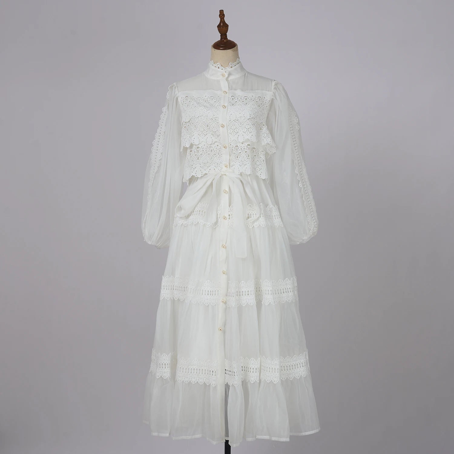 Vestido Lumière – Edição Exclusiva com Renda Bordada