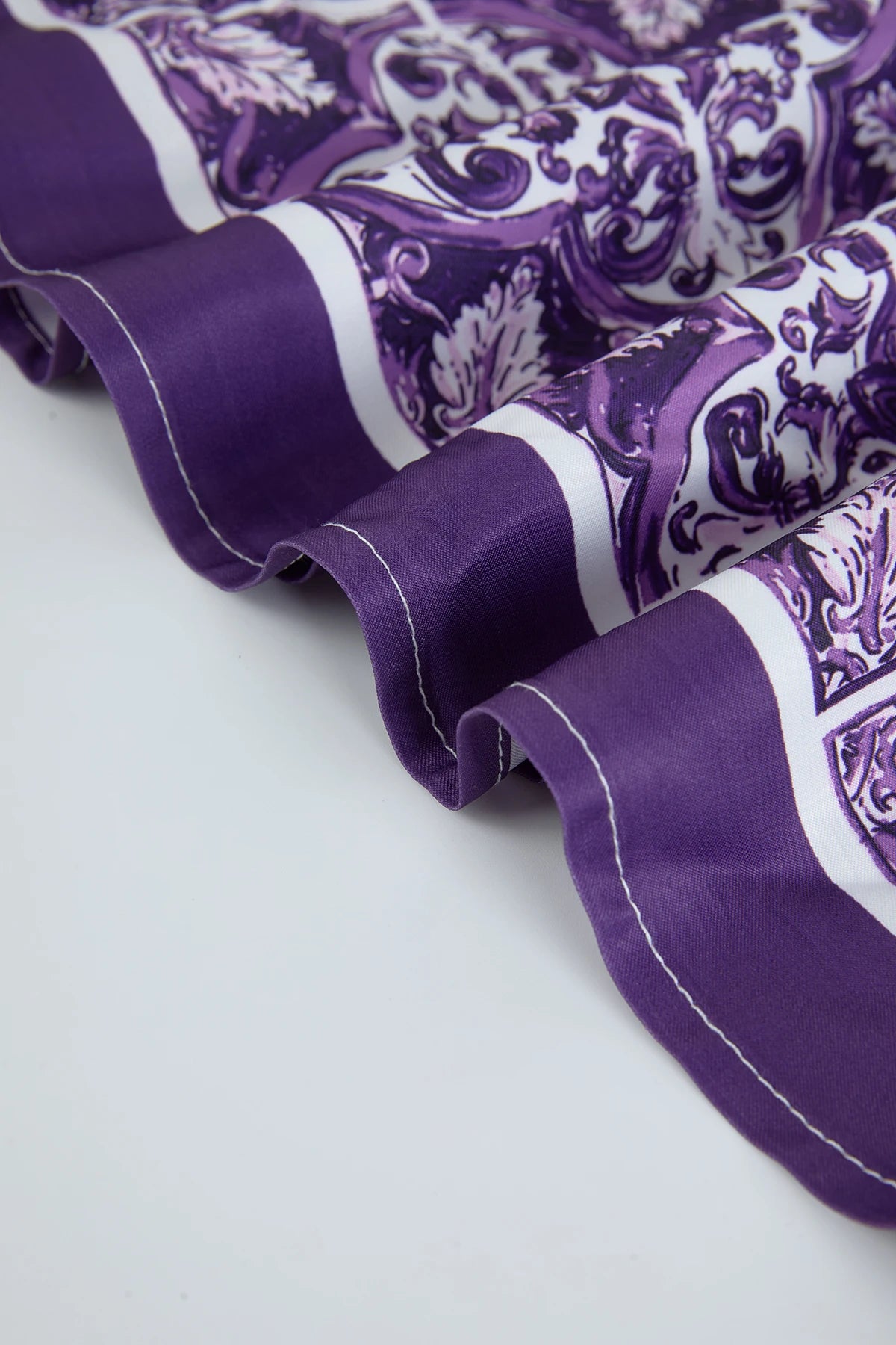 Vestido– Estampa Vintage, Gola Lapela, Cintura com Laço, Elegante, A-Line Slim, Roxo