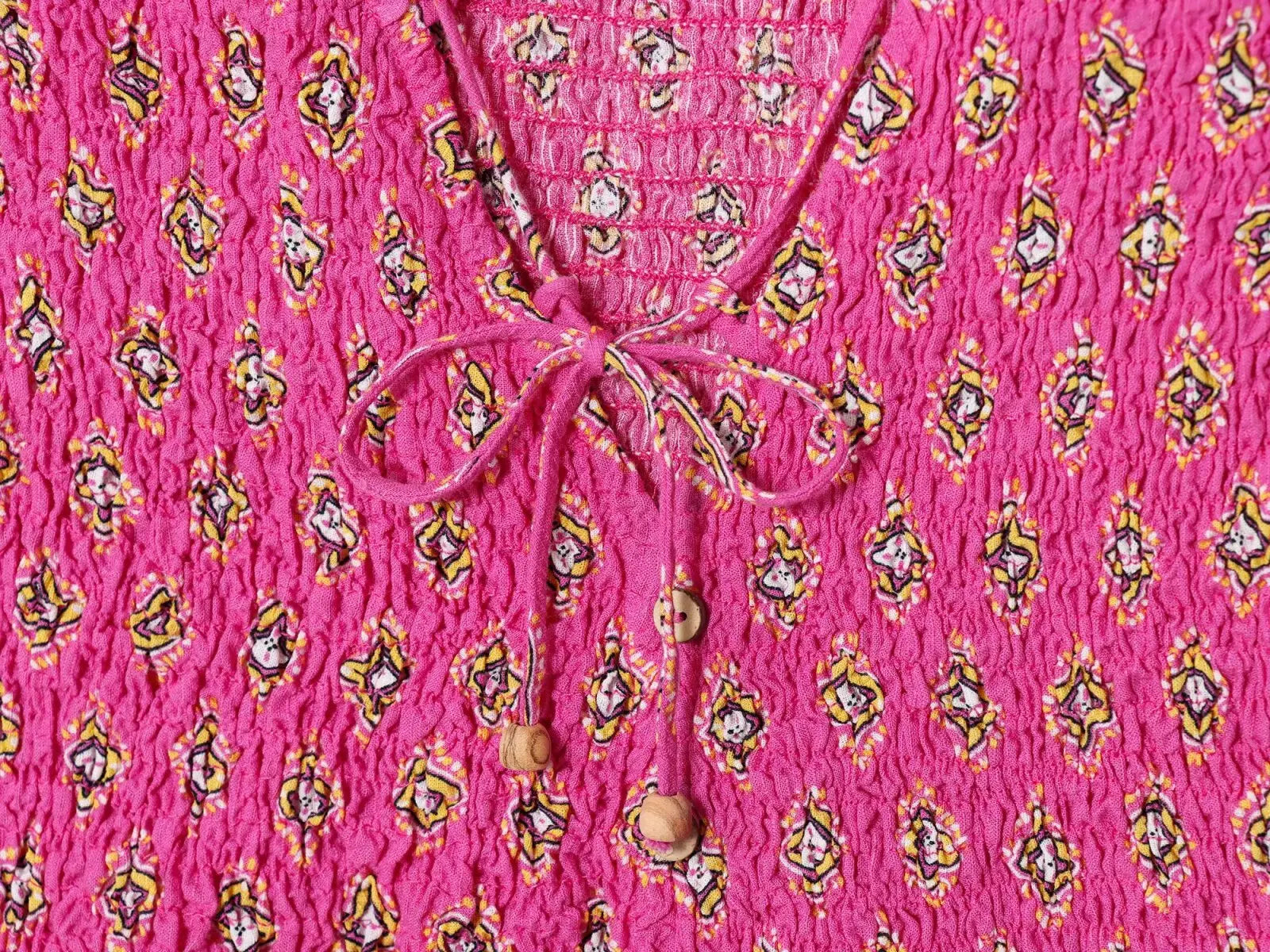 Conjunto Essence – Top Estampado em Favo & Saia Midi de Cintura Alta