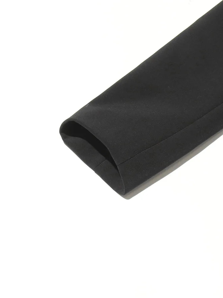 Trench Coat com Cinto – Design Elegante e Silhueta Acinturada