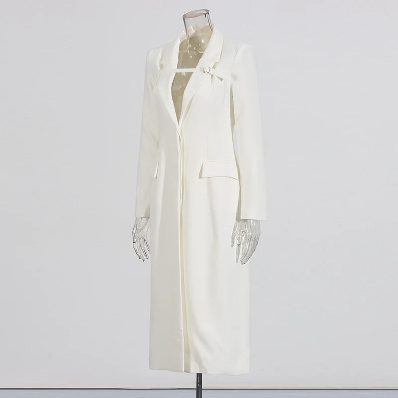 Trench Coat com Cinto – Design Elegante e Silhueta Acinturada