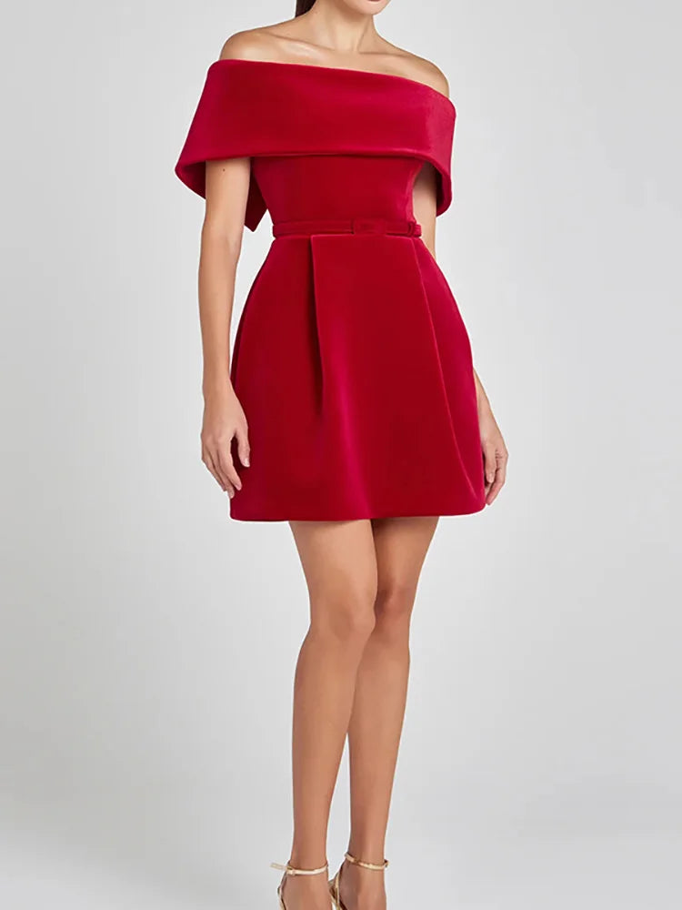 Vestido Ombro a Ombro – Elegância e Charme Atemporal