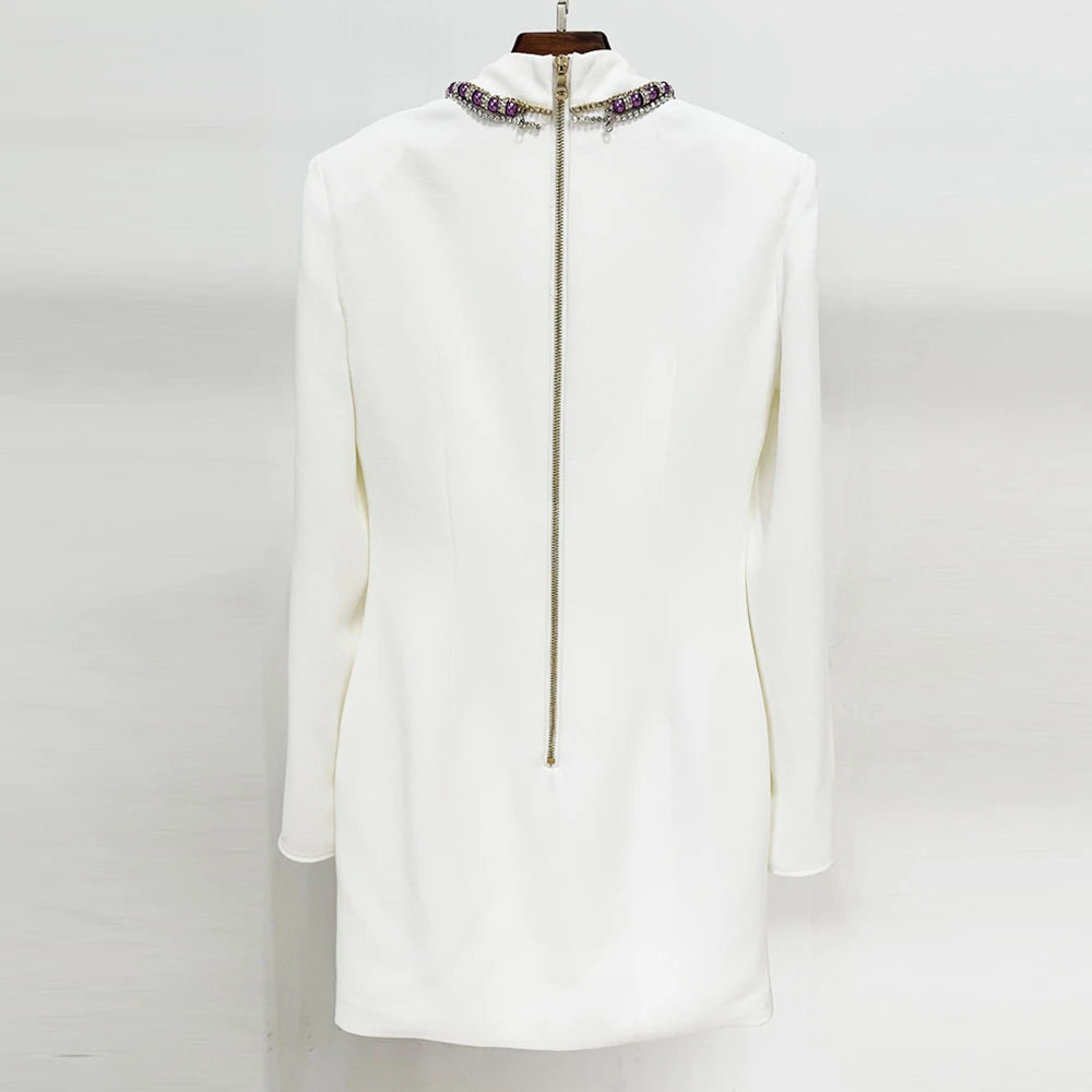 Vestido Bordado á Mão – Gola Alta, Manga Longa