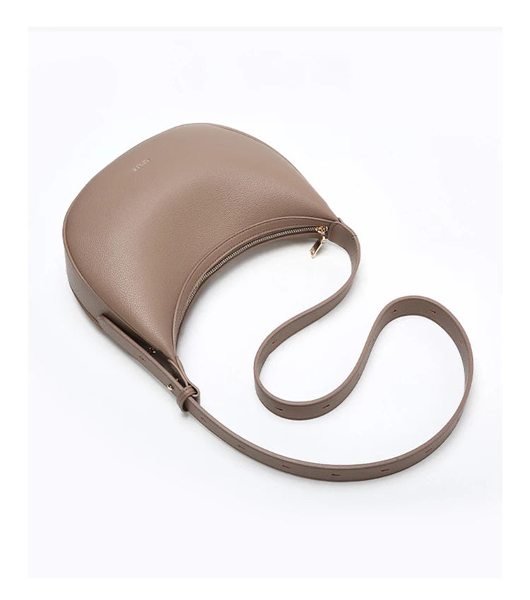 Bolsa – Modelo Meia-Lua, Estilo Crossbody, Elegante