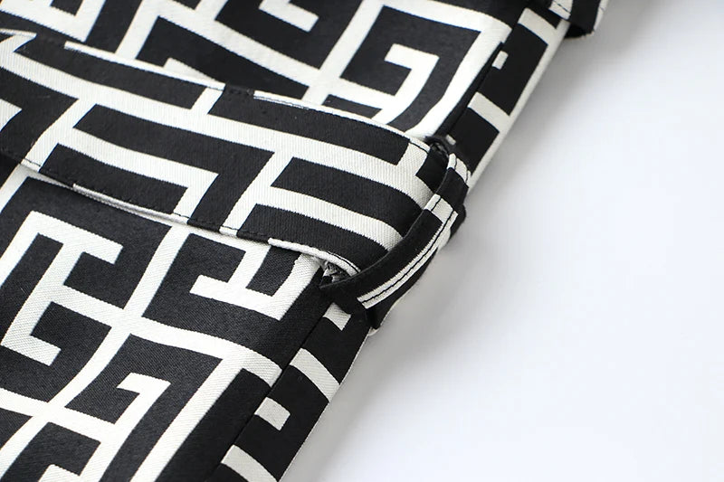 Trench Coat Luxo Tecido Estruturado - Monograma