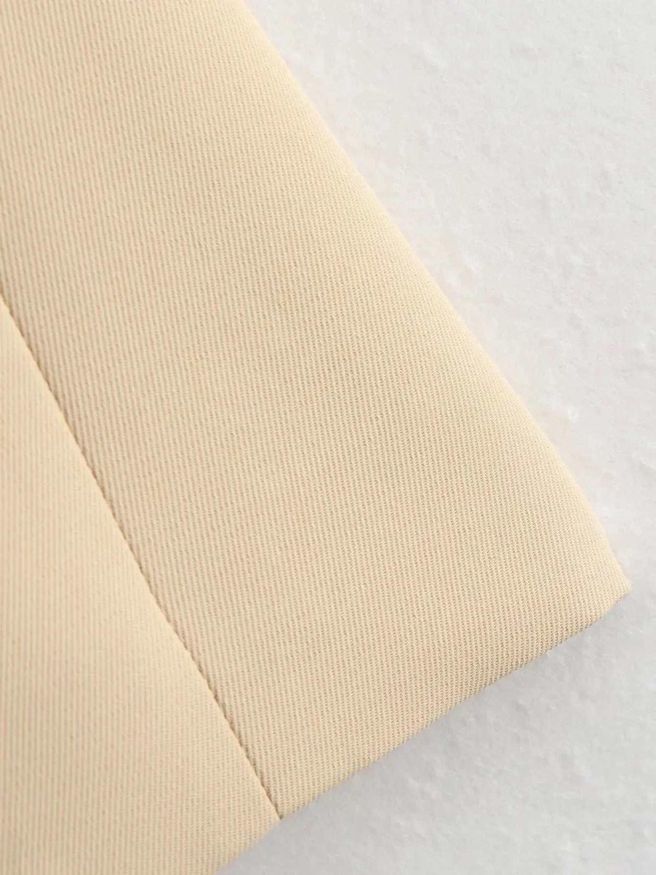 Conjunto de Colete e Saia Longa - Estilo e Elegância