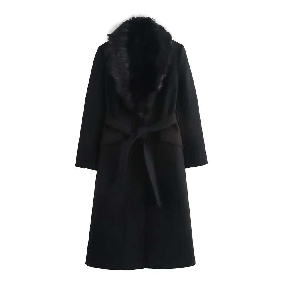 Sobretudo Feminino com Cinto e Gola de Pelo – Outono/Inverno