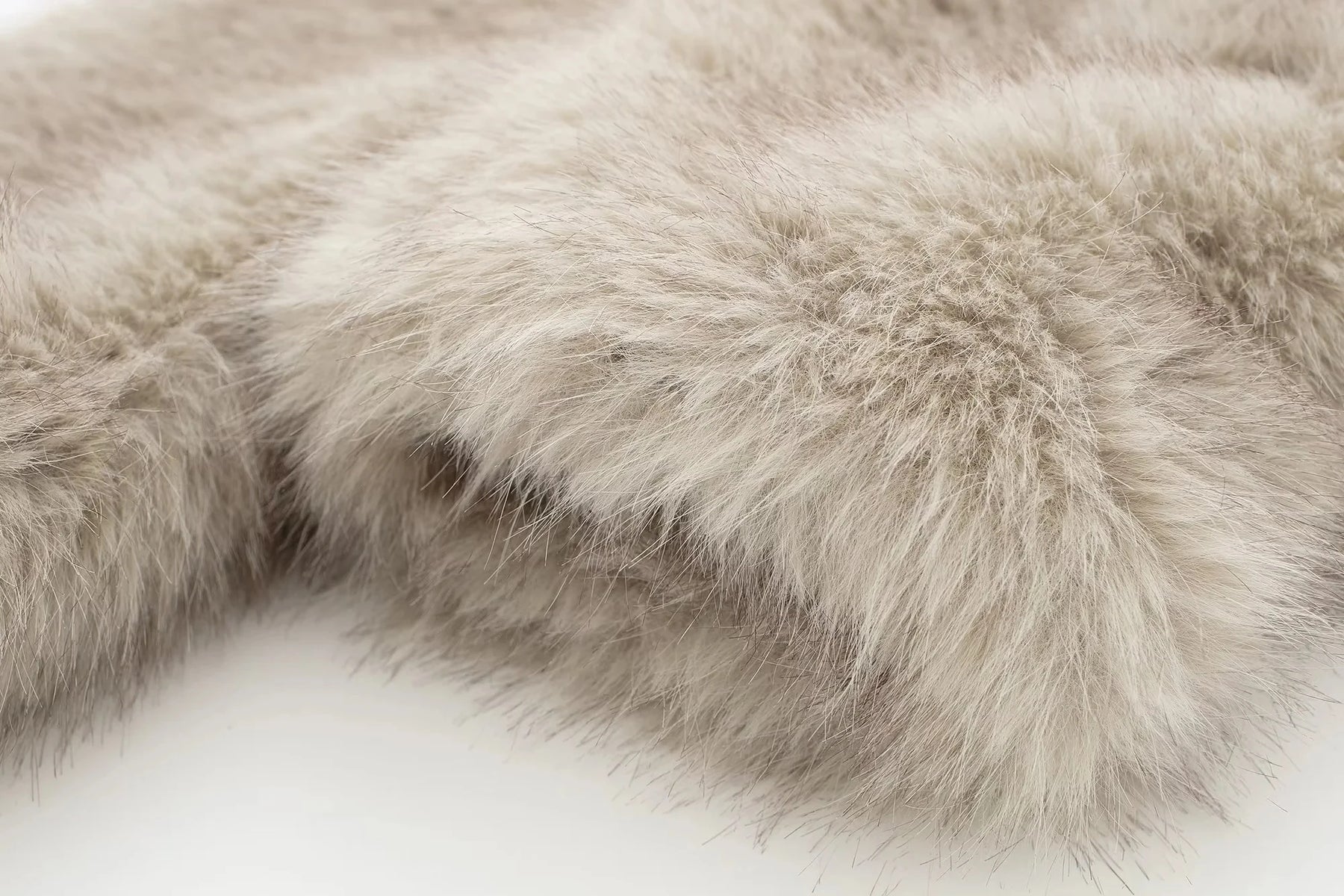 Casaco de Pelo ecologico -  Elegante e sofisticado