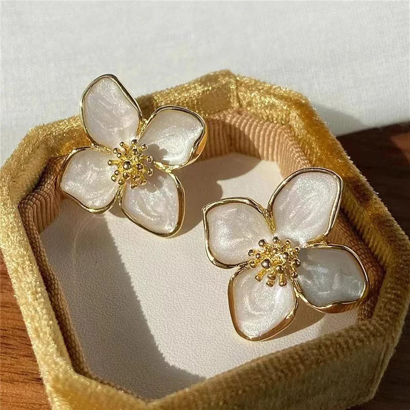 Brincos de Flores Hibisco  -  Vintage Francês  Joias Românticas