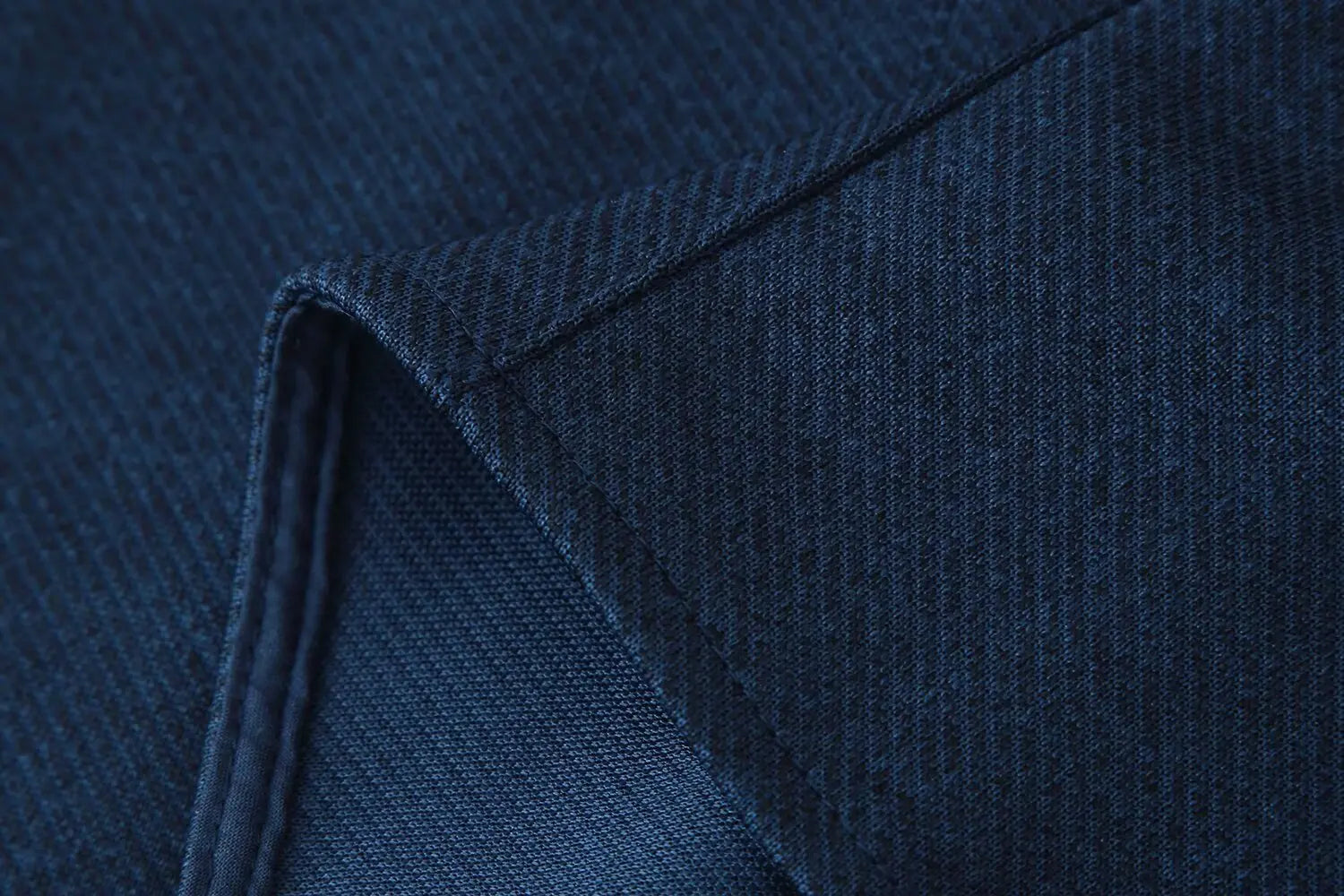 Conjunto Alfaiataria Linéa Classique - Top Curto com Botões & Calça Flare de Cintura Média