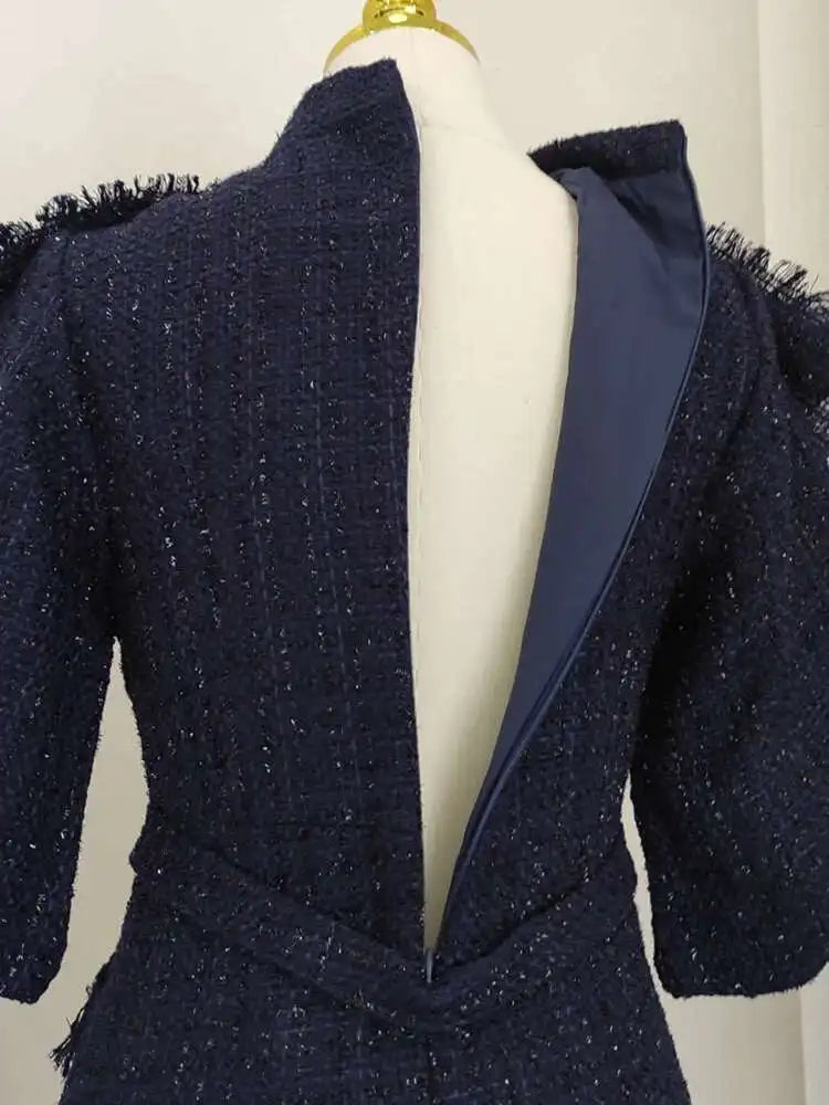 Vestido Tweed – Laço com Tassel, Manga Bufante, Cintura Alta, Slim Vintage Elegante
