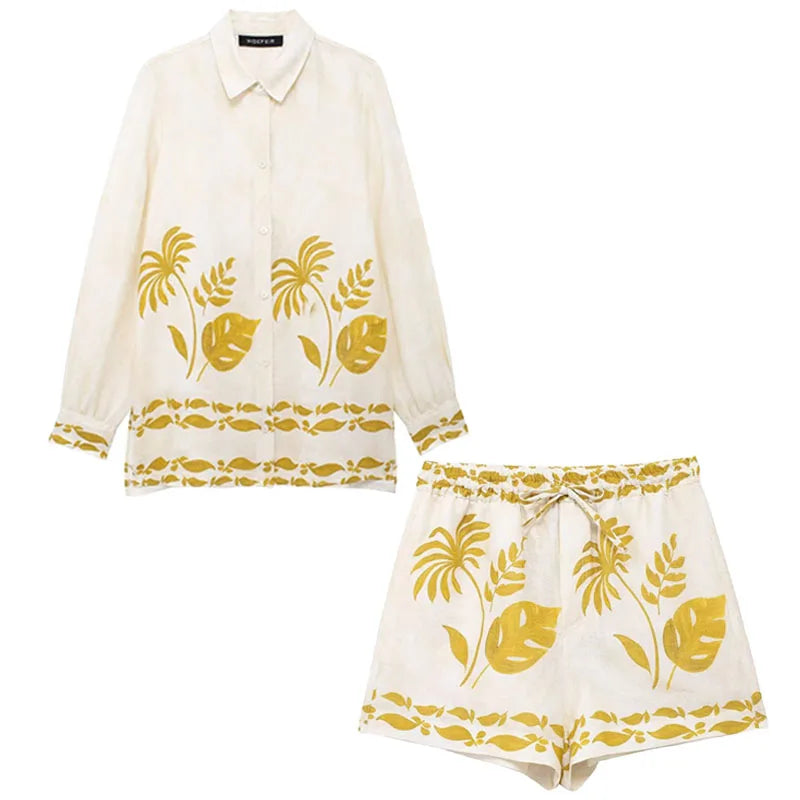 Conjunto Casual 2 Peças: Blusa Bege de Manga Longa com Gola Lapela + Shorts com Cintura Elástica e Faixa