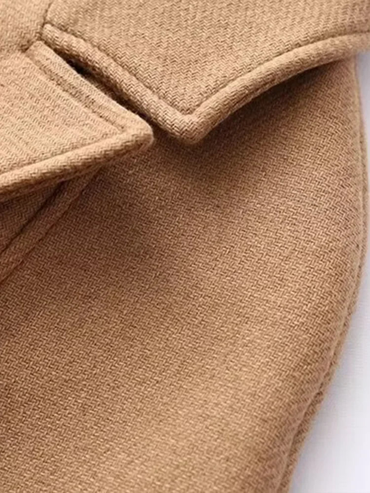 Casaco Longo – Estilo, Conforto e Sofisticação