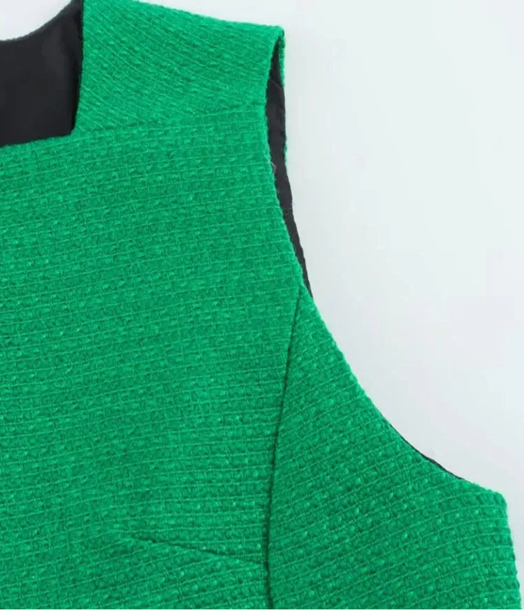 Vestido Tubinho Com decote quadrado - Novidade