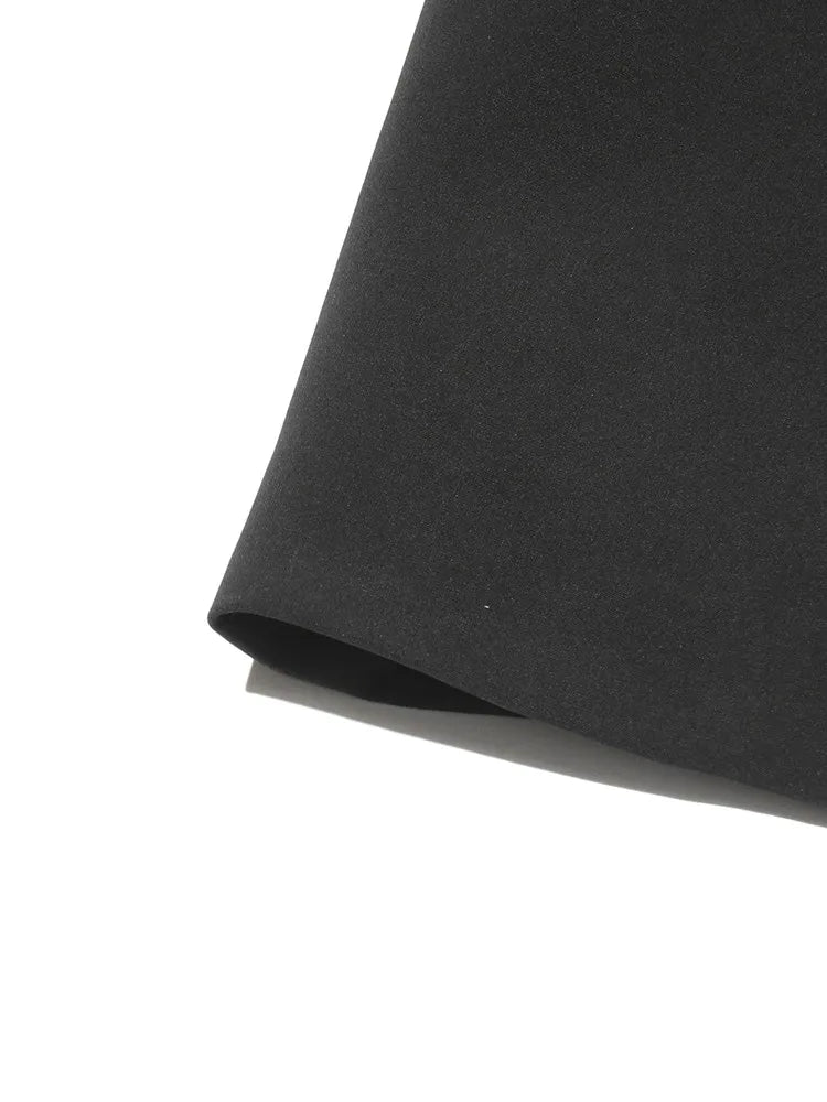 Trench Coat com Cinto – Design Elegante e Silhueta Acinturada