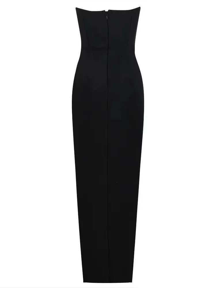 Vestido Bordado á Mão – Estilo e Elegância