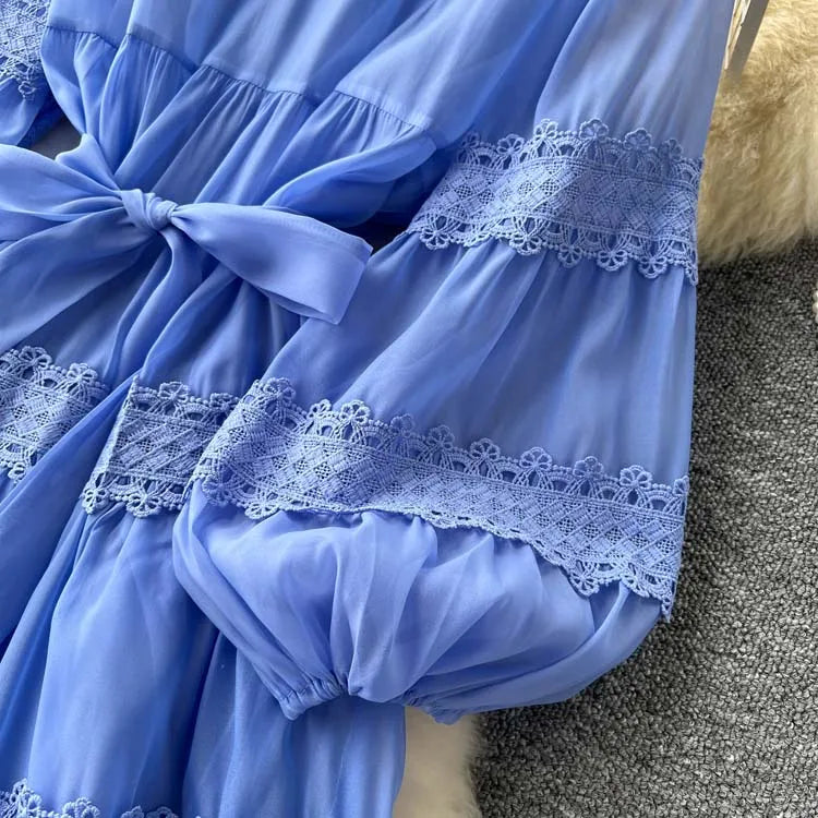 Vestido Renda Longo com Manga Bufante – Renda Delicada e Faixa Ajustável