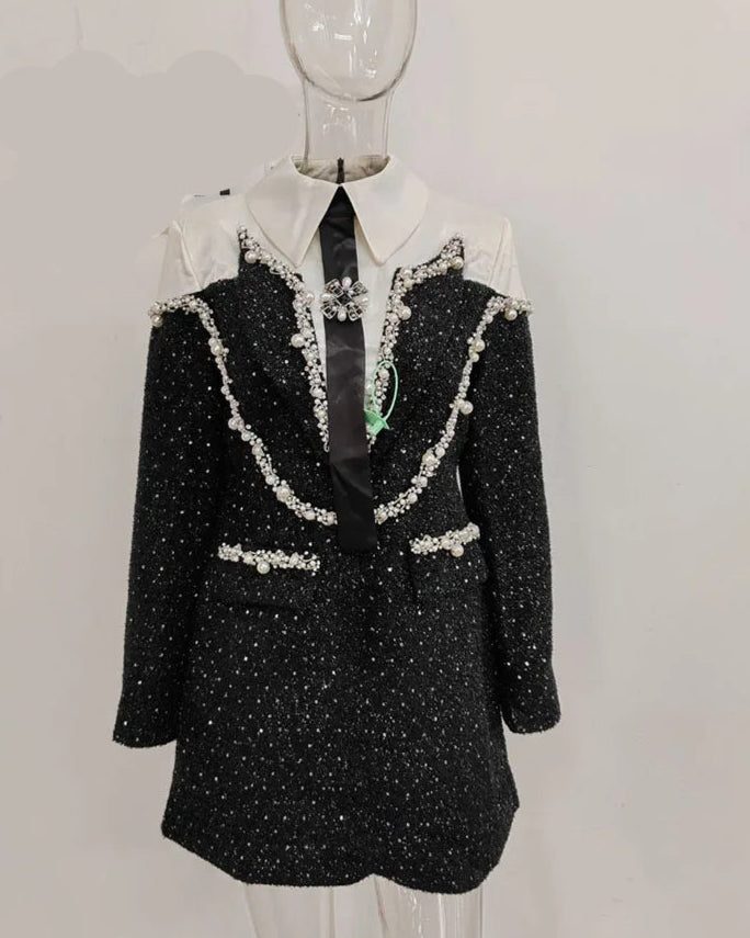 Vestido A-Line com Paetês e Bordado – Manga Longa, Gola Lapela e Design Bicolor