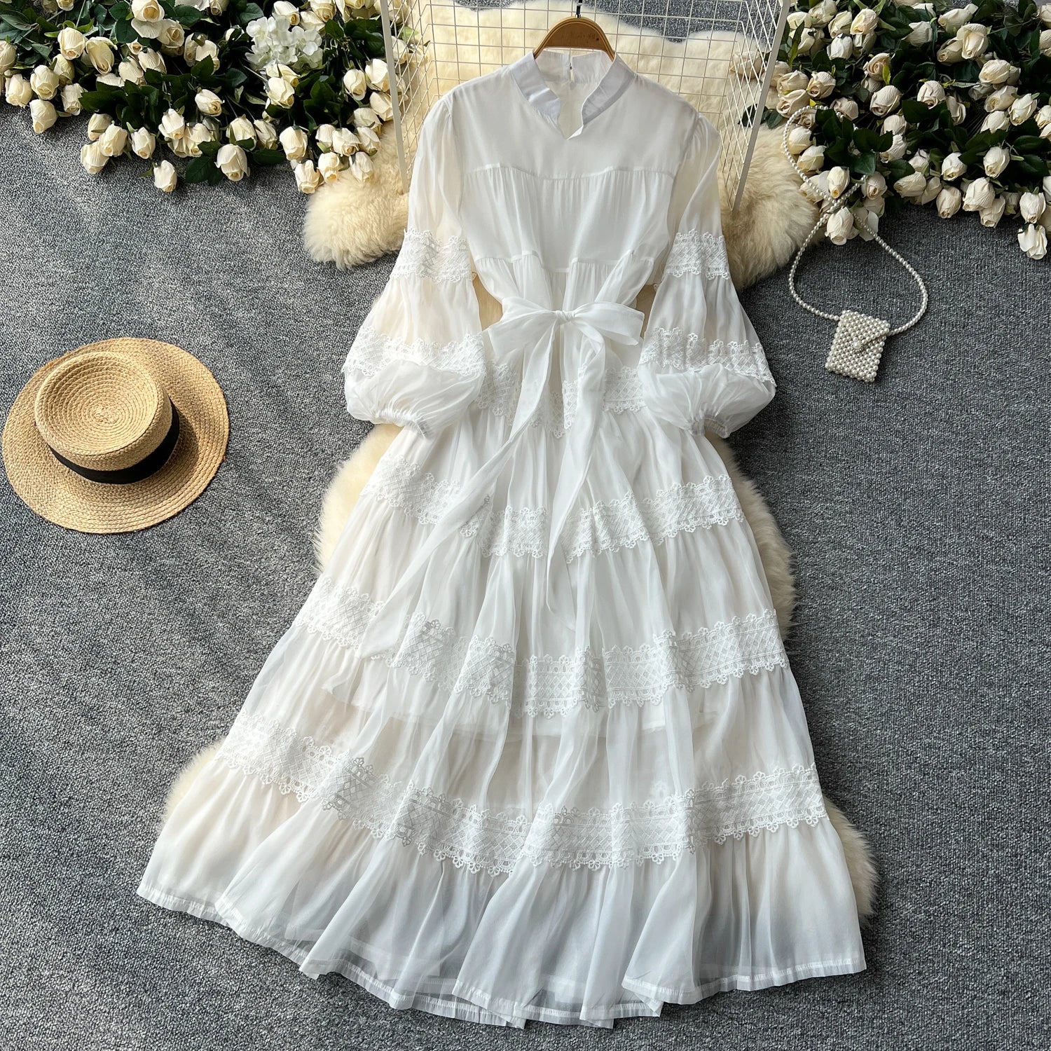 Vestido Renda Longo com Manga Bufante – Renda Delicada e Faixa Ajustável