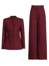 Conjunto de Alfaiataria – Blazer com Gola Alta e Calça de Cintura Alta com Botões Decorativos