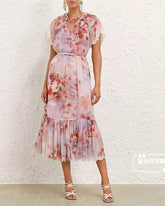 Vestido Midi Floral com Cintura Império – Elegância Leve