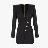 Vestido Curto Preto  – Elegância Atemporal