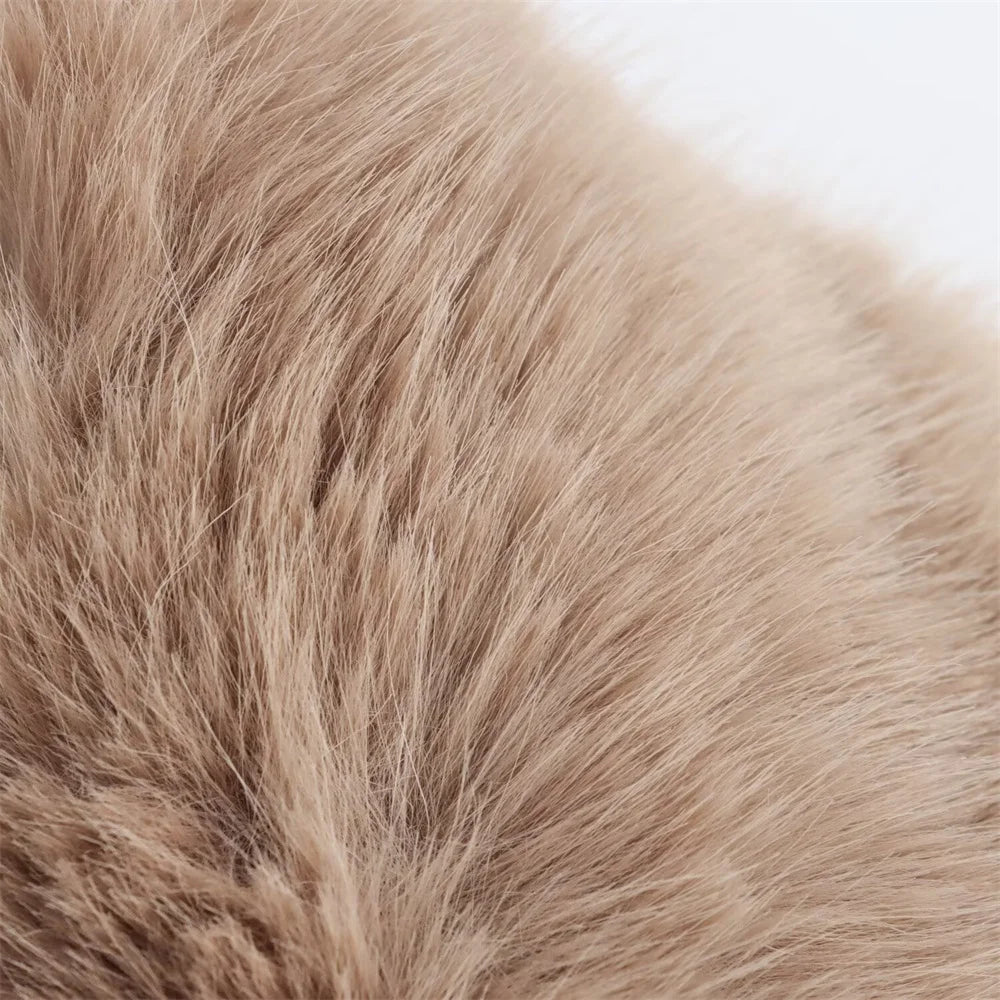 Sobretudo Feminino com Cinto e Gola de Pelo – Outono/Inverno