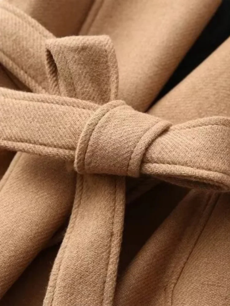 Casaco Longo – Estilo, Conforto e Sofisticação