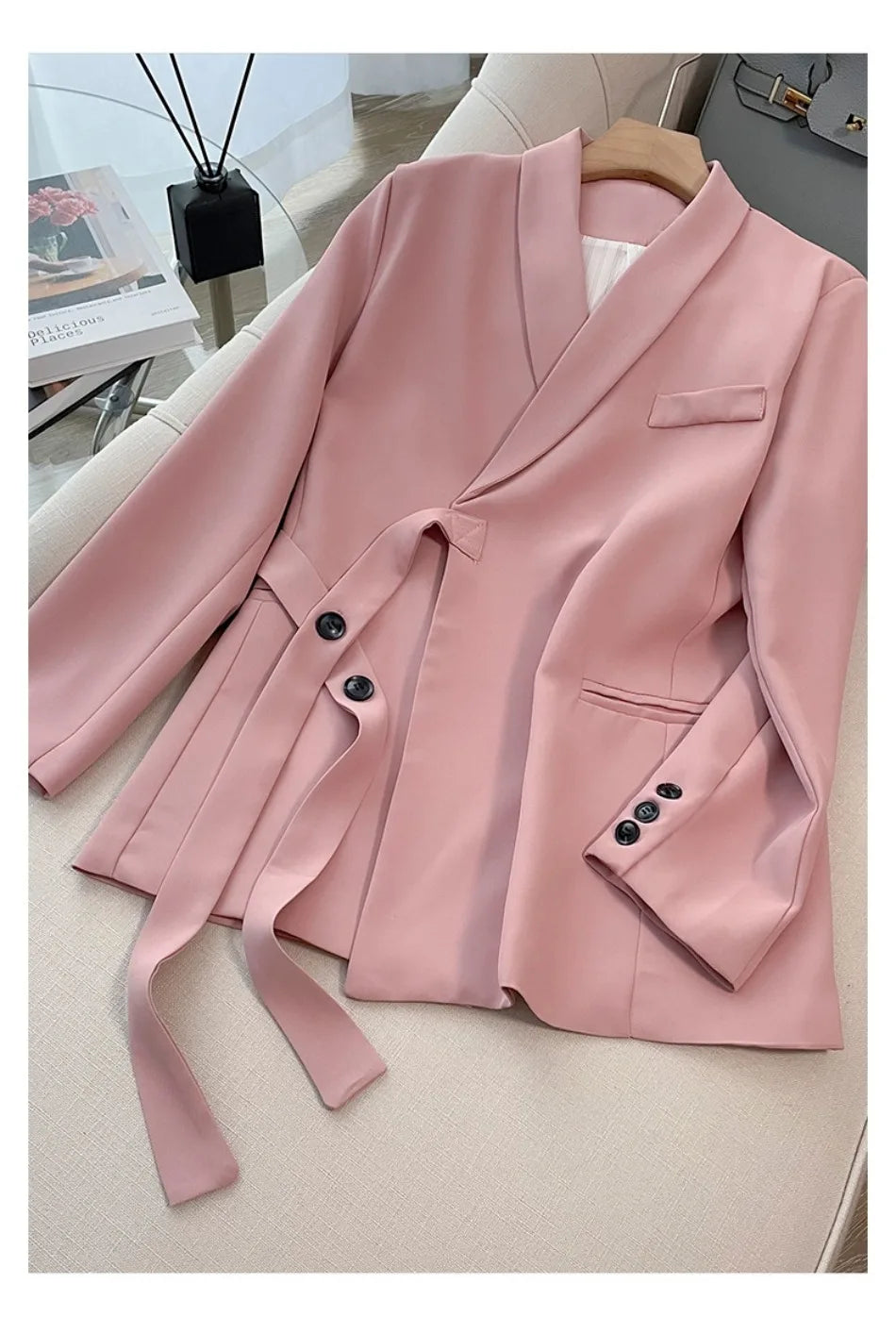 Conjunto Blazer Com Botão e faixa lateral