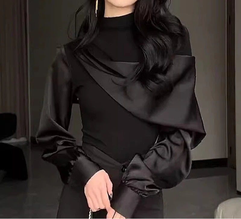 Blusa Preta com Gola Alta Média – Elegância Sofisticada para o Dia a Dia